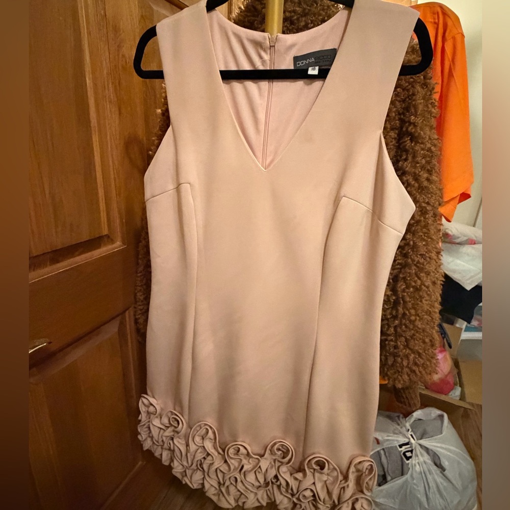 Donna Ricco Blush Sleeveless Mini Dress with Ruffle Hem